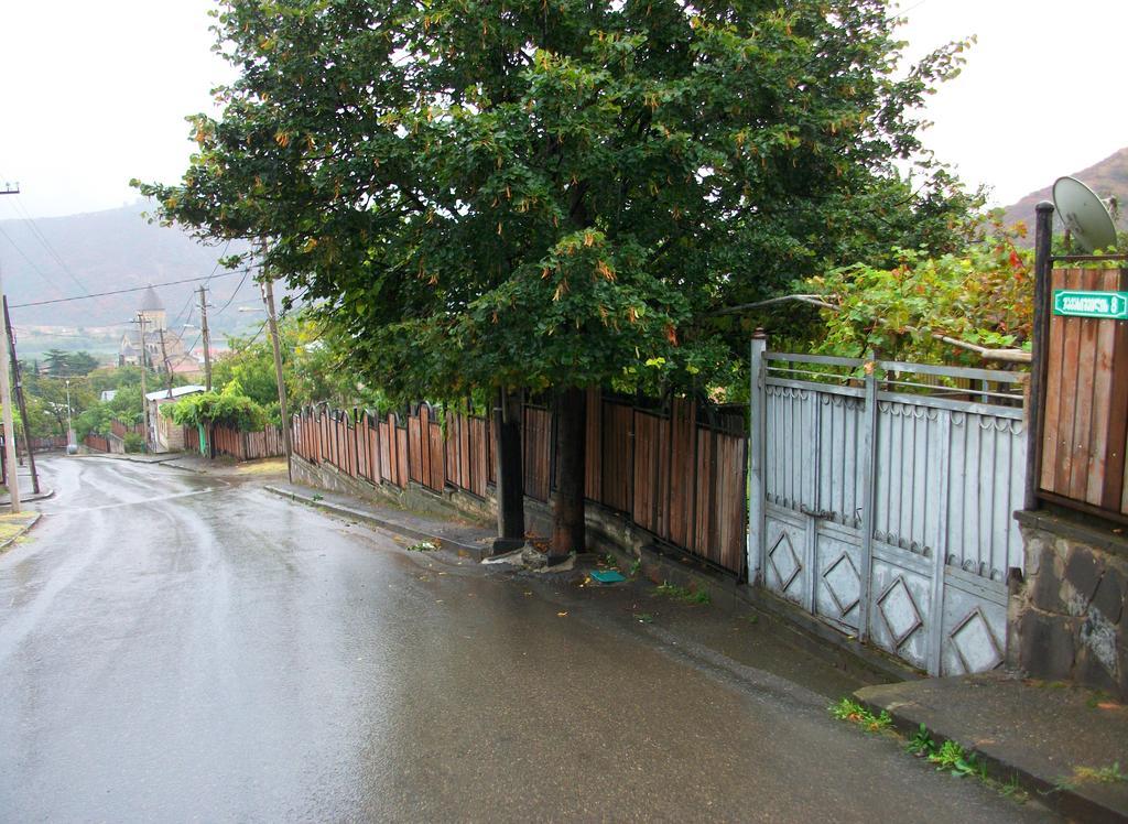 Guest House Green Veranda Mtsʼkhetʼa エクステリア 写真